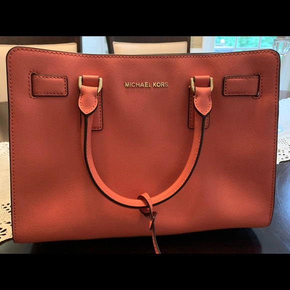 Michael Kors purse - Picture 6 of 6